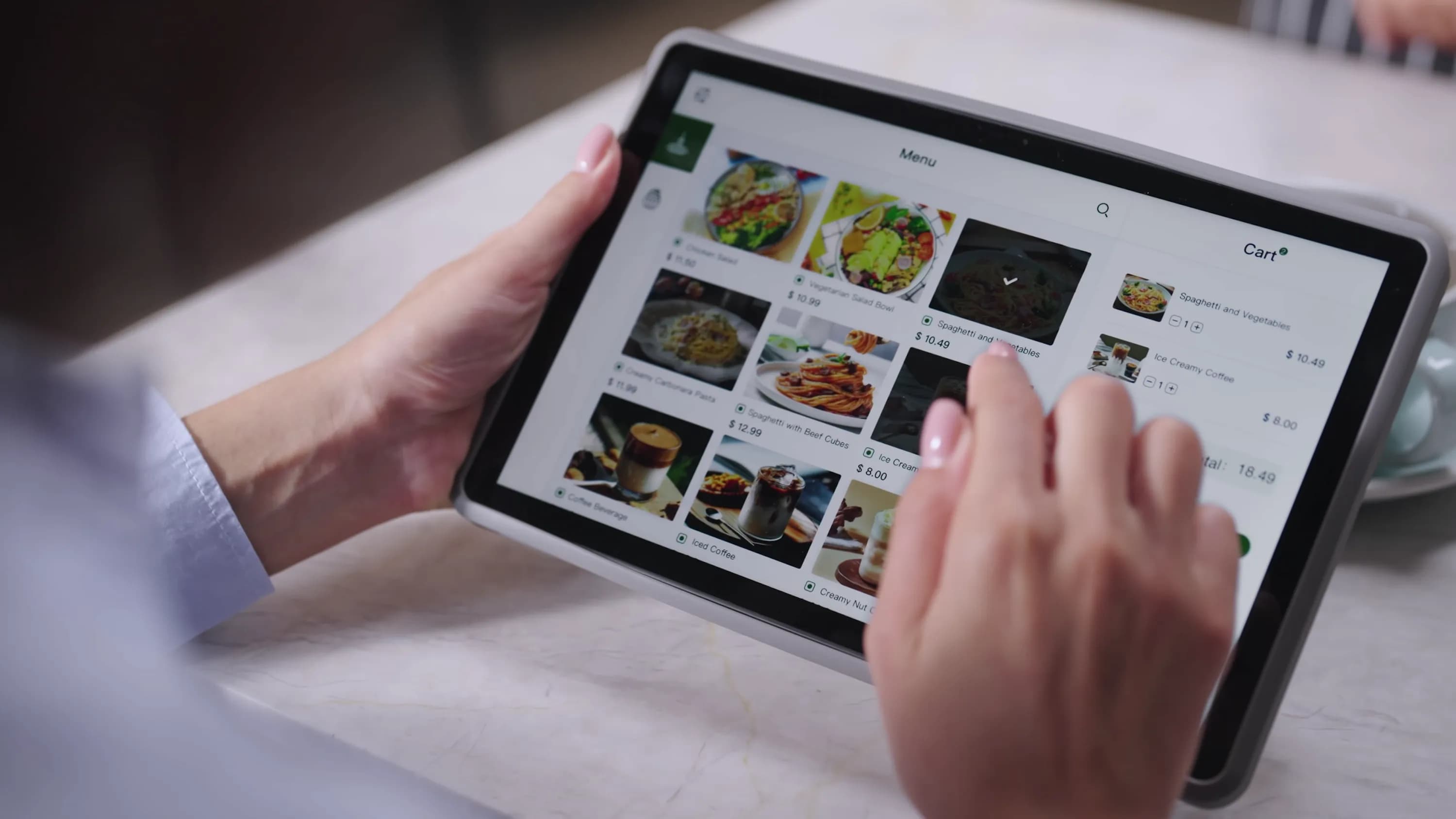 10,95" Full-HD Display